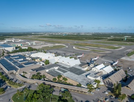 Aeropuerto de Punta Cana recibe Acreditación Nivel 3 en Experiencia del Cliente otorgada por ACI y 4 estrellas de Skytrax 