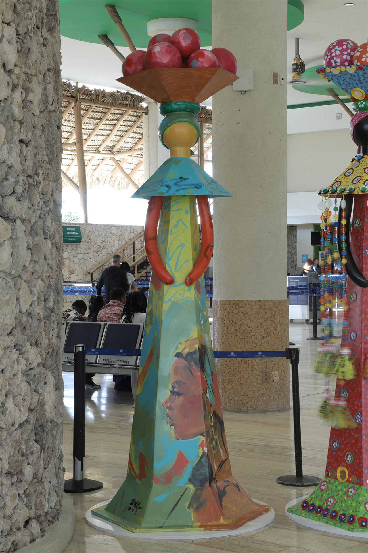 Typical Dominican sculptures: faceless dolls